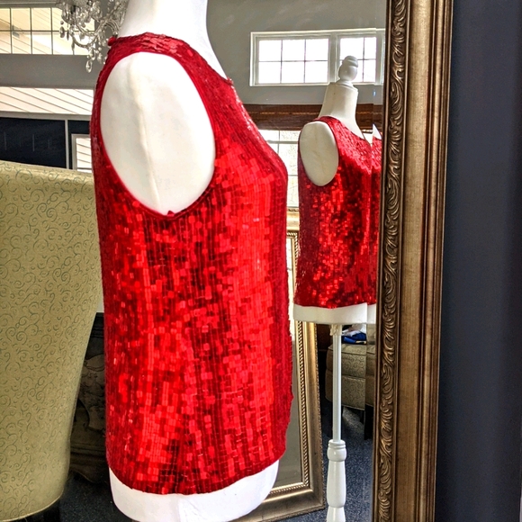 GORGEOUS RED SEQUIN PARTY TOP - Picture 3 of 9